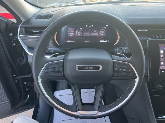 2023 Jeep Grand Cherokee L Laredo