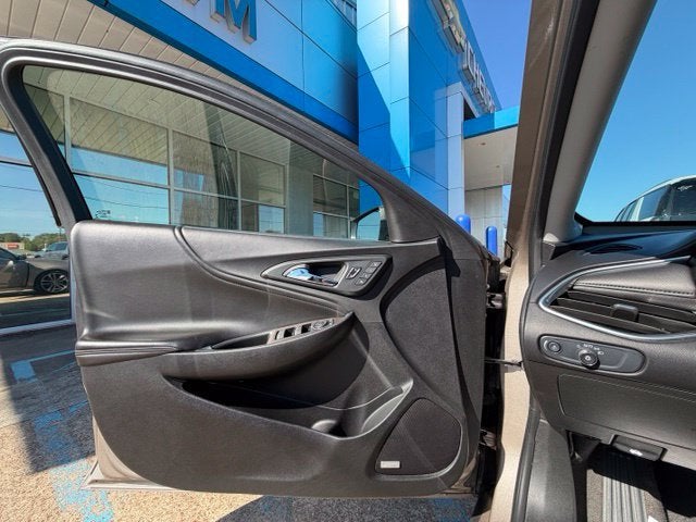 2024 Chevrolet Malibu 2LT