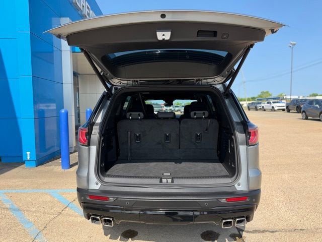 2024 GMC Acadia AT4