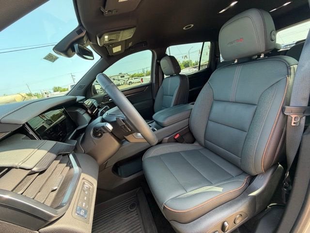 2024 GMC Acadia AT4