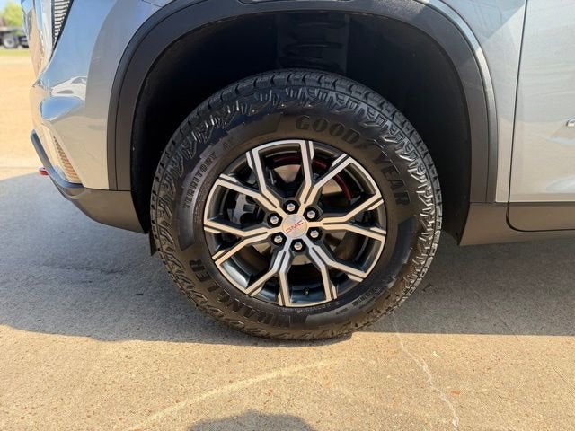 2024 GMC Acadia AT4