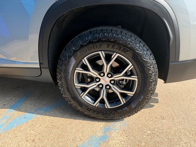 2024 GMC Acadia AT4