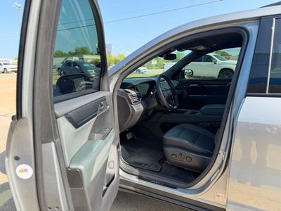 2024 GMC Acadia AT4