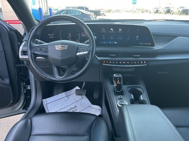 2024 Cadillac XT4 Premium Luxury