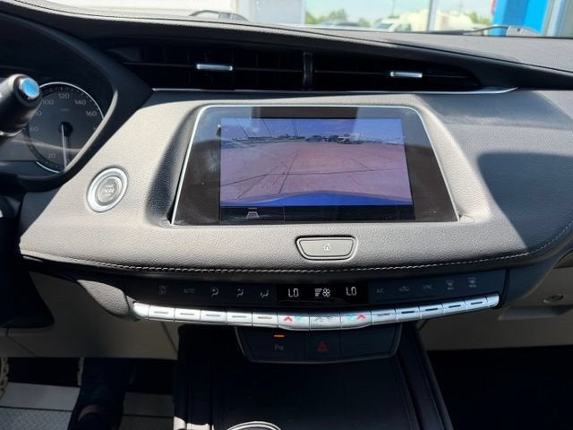 2022 Cadillac XT4 Premium Luxury