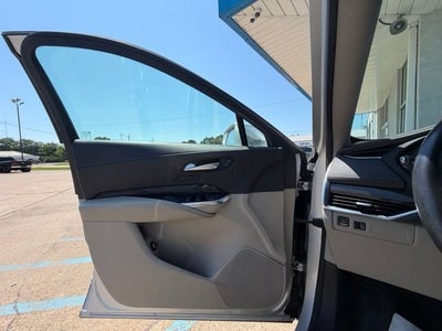 2022 Cadillac XT4 Premium Luxury