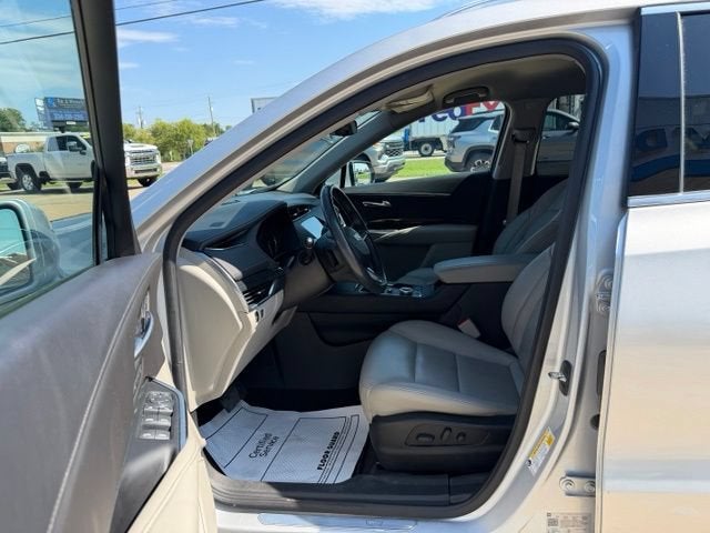 2022 Cadillac XT4 Premium Luxury