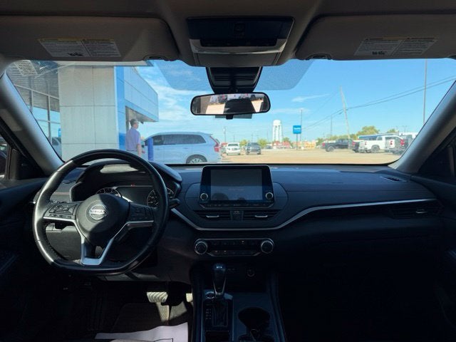 2022 Nissan Altima 2.0 SR
