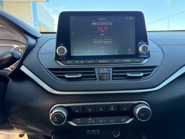 2022 Nissan Altima 2.0 SR