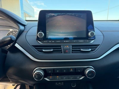 2022 Nissan Altima 2.0 SR