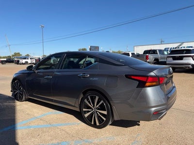 2022 Nissan Altima 2.0 SR