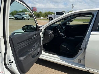 2025 Nissan Altima SV