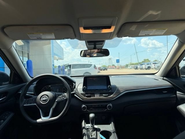 2025 Nissan Altima SV