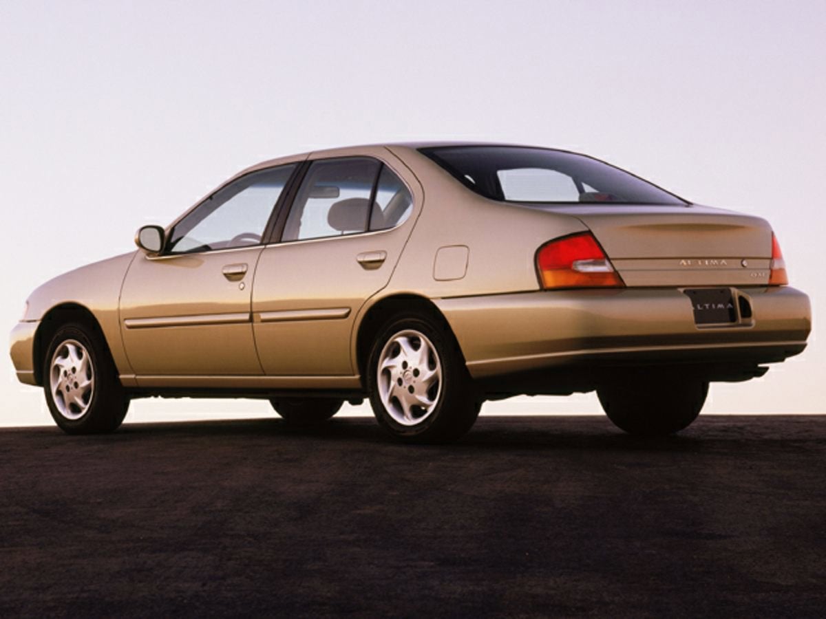 1999 Nissan Altima XE