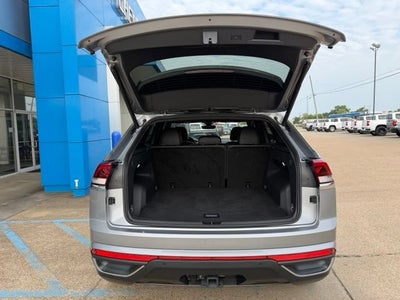 2026 Volkswagen Atlas Cross Sport 2.0T SE w/Technology