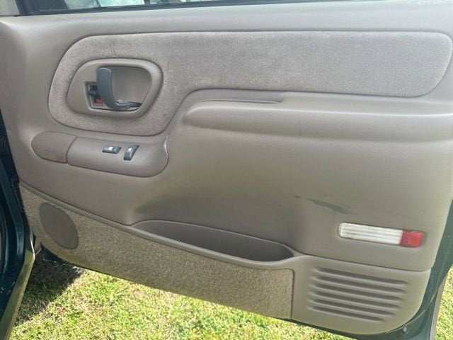 1997 Chevrolet Silverado 1500 Base