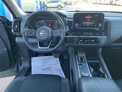 2024 Nissan Pathfinder SV