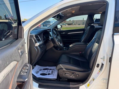 2019 Toyota Highlander SE
