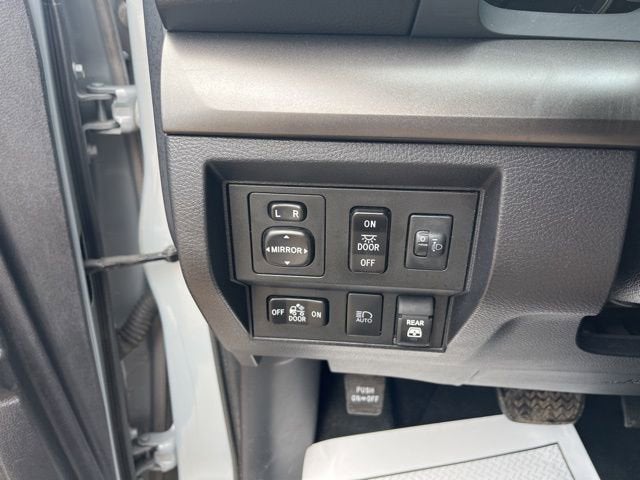 2020 Toyota Tundra 4WD SR5