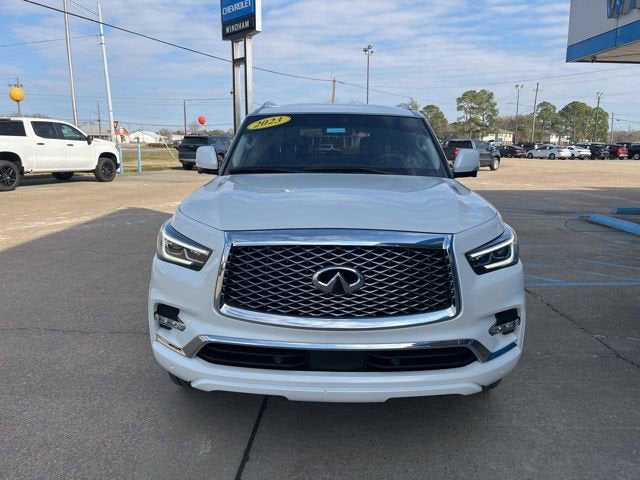 2023 INFINITI QX80 LUXE