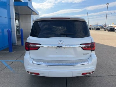 2023 INFINITI QX80 LUXE