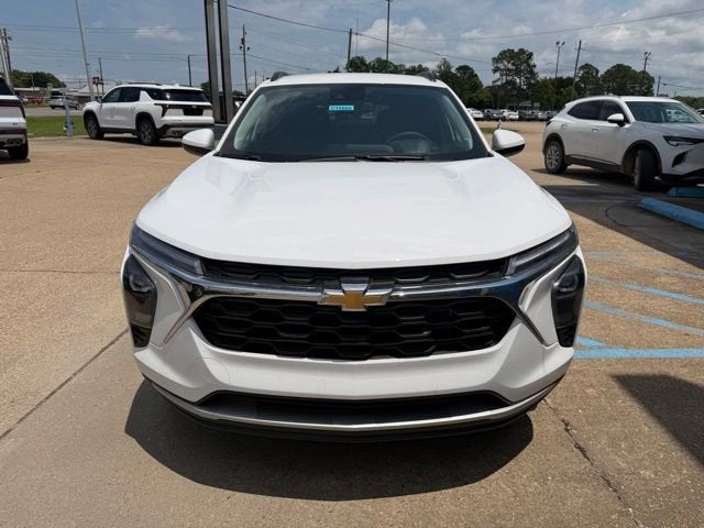 2026 Chevrolet Trax LT - Photo 2