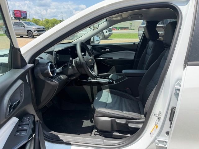 2026 Chevrolet Trax LT - Photo 6