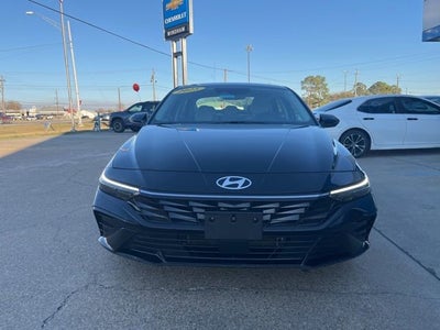 2025 Hyundai Elantra Hybrid Limited