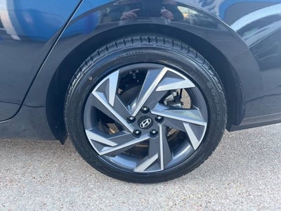 2025 Hyundai Elantra Hybrid Limited