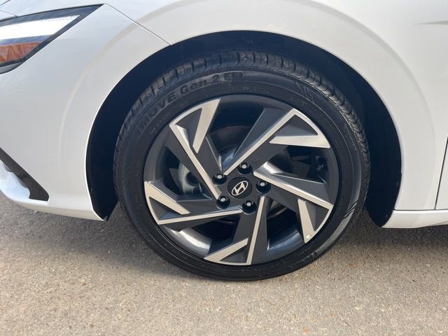 2025 Hyundai Elantra Hybrid Limited