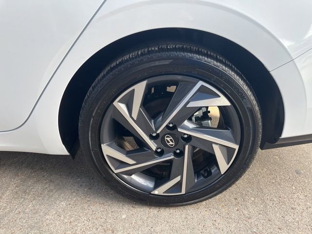 2025 Hyundai Elantra Hybrid Limited